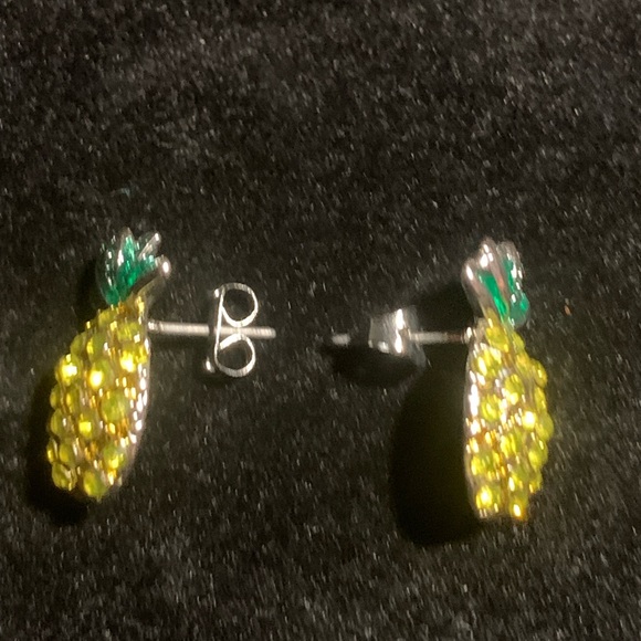 Cute Pineapple Studded Earrings Yellow Rhinestones Sparkling - Picture 4 of 5